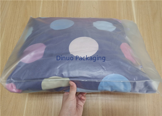 ถุงบรรจุภัณฑ์ PVC ใสพร้อมปุ่มสำหรับหมอนและชุดสูทสี่ชิ้น