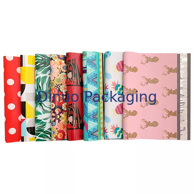 เสื้อผ้าที่เป็นมิตรกับสิ่งแวดล้อม Poly Mailer Bags Delivery Packaging Personalized