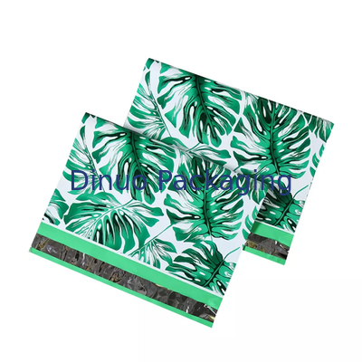 เสื้อผ้าที่เป็นมิตรกับสิ่งแวดล้อม Poly Mailer Bags Delivery Packaging Personalized