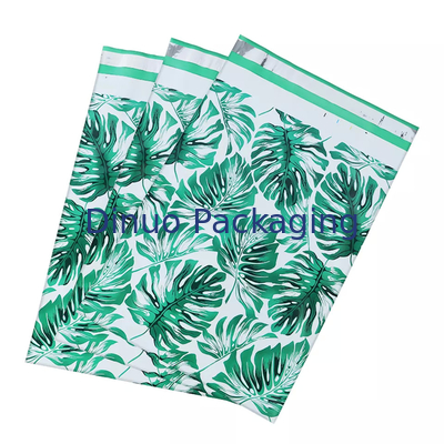 เสื้อผ้าที่เป็นมิตรกับสิ่งแวดล้อม Poly Mailer Bags Delivery Packaging Personalized