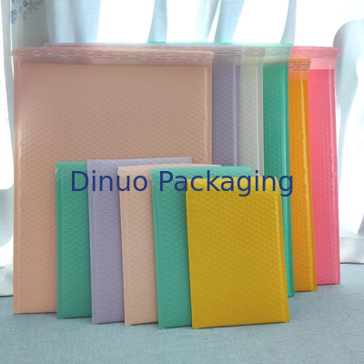 การพิมพ์โลโก้ที่กําหนดเอง Biodegradable Bubble Poly Express Parcel Mailer กระเป๋าขนส่งสําหรับเสื้อผ้า