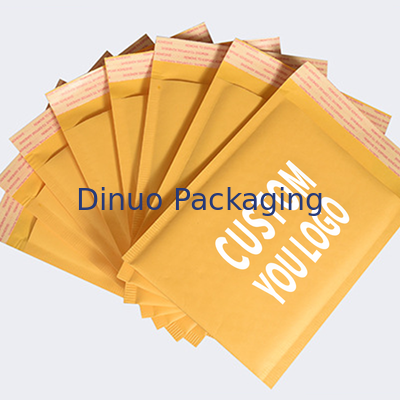 สีน้ําตาลธรรมชาติ Kraft Kraft กระดาษ Mailer 6 สีการพิมพ์ Eco Friendly Packaging Mailer ออกแบบเพื่อการจัดส่งสินค้าที่ปลอดภัย