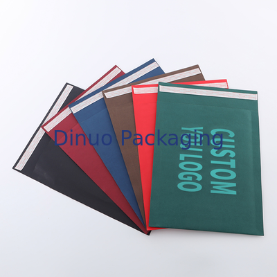 สีน้ําตาลธรรมชาติ Kraft Kraft กระดาษ Mailer 6 สีการพิมพ์ Eco Friendly Packaging Mailer ออกแบบเพื่อการจัดส่งสินค้าที่ปลอดภัย