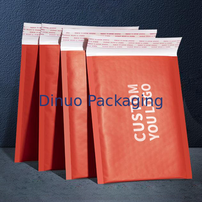 สีน้ําตาลธรรมชาติ Kraft Kraft กระดาษ Mailer 6 สีการพิมพ์ Eco Friendly Packaging Mailer ออกแบบเพื่อการจัดส่งสินค้าที่ปลอดภัย