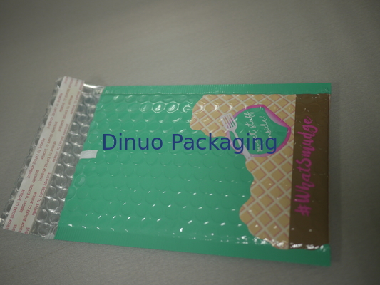 ซองจดหมายที่มีการบุด้วยฟองห่อด้านใน Bubble Mailers สี